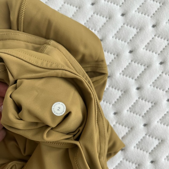 Lululemon Fast and Free 25 inch Legging Size 2 - Picture 3 of 7